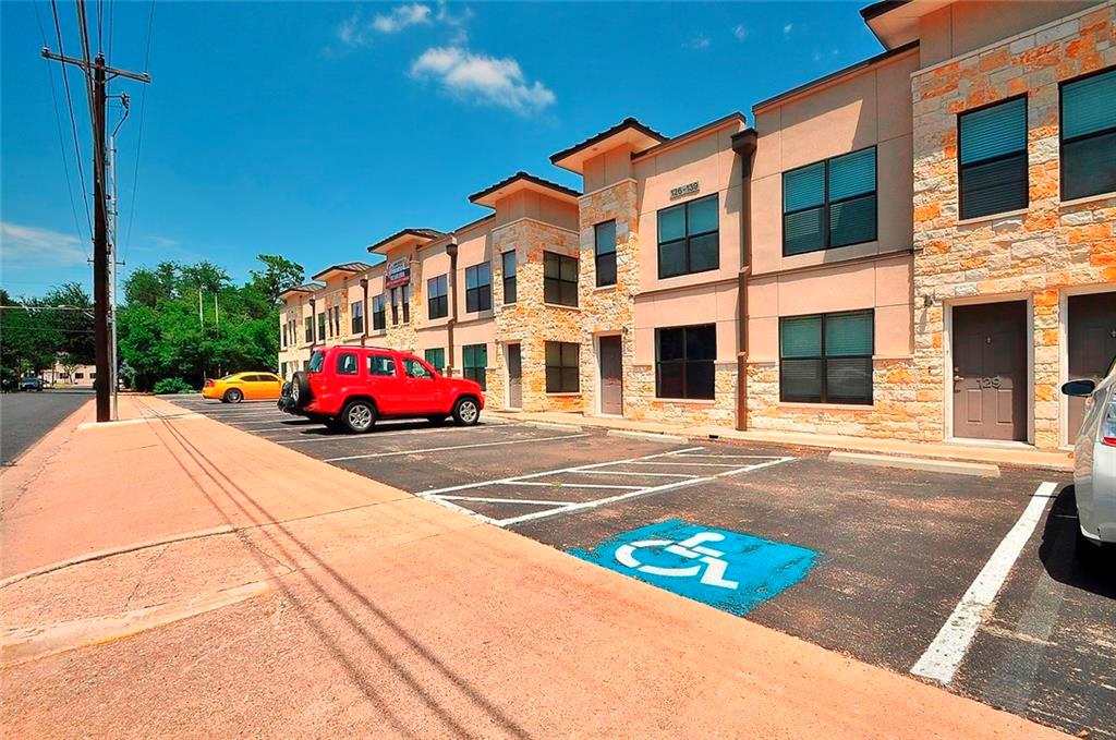 711 W 32nd St # 101, Austin, TX 78705