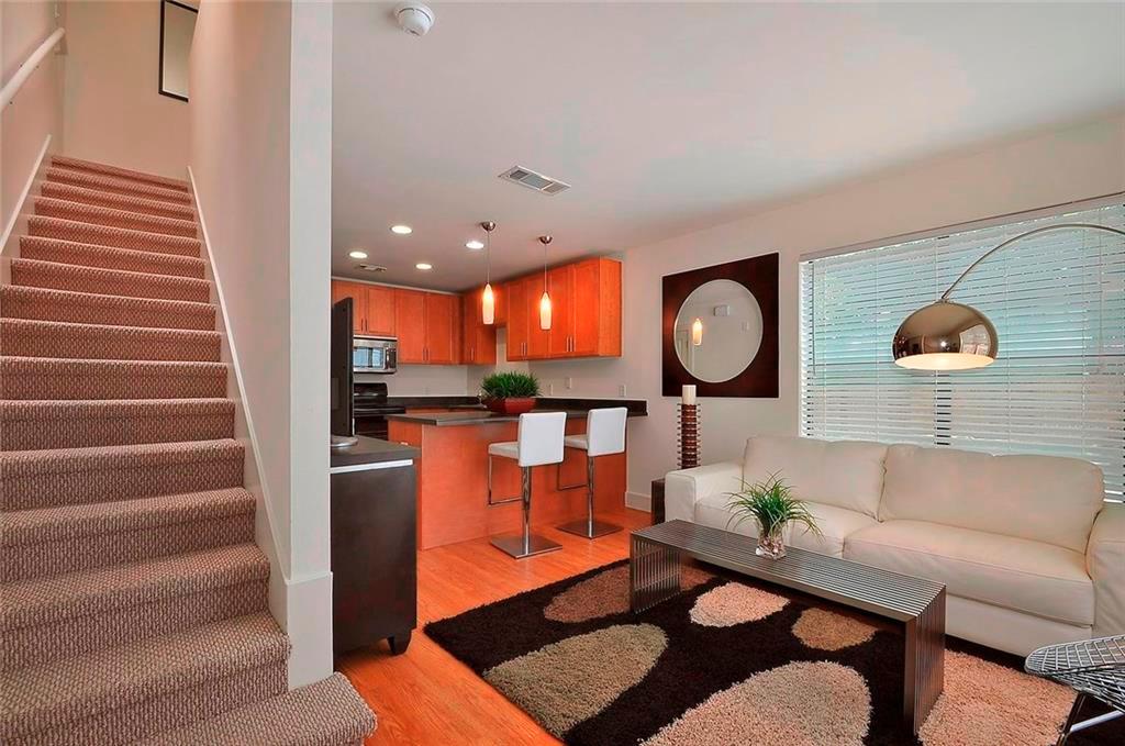 711 W 32nd St # 101, Austin, TX 78705