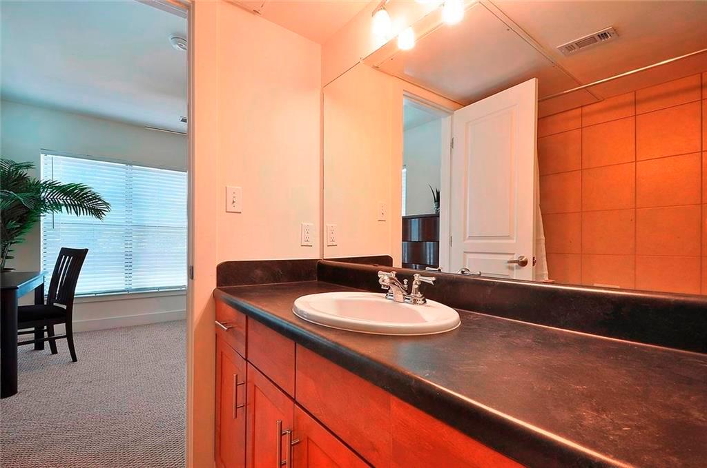 711 W 32nd St # 101, Austin, TX 78705