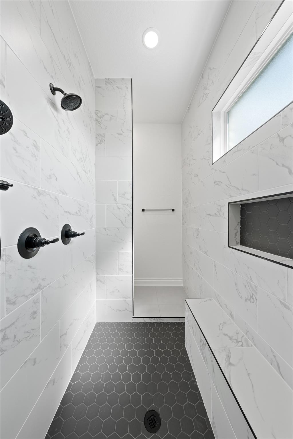 11042 Eagle Walk Blvd, Salado, TX 76571