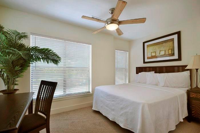 711 W 32nd St # 104, Austin, TX 78705