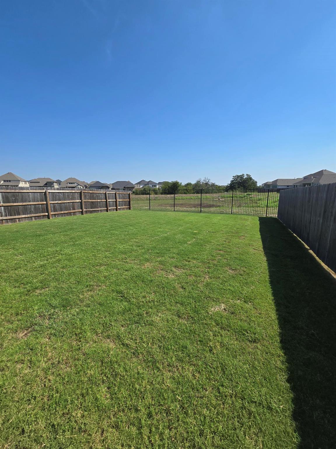 409 Mira Mesa Dr, Liberty Hill, TX 78642