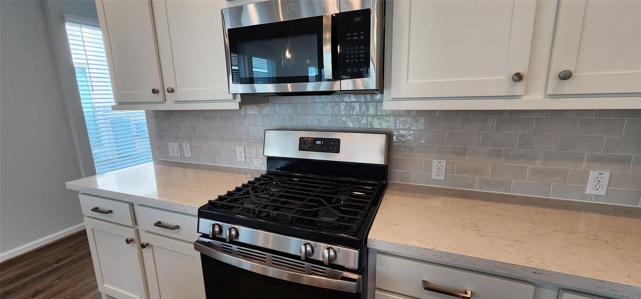 409 Mira Mesa Dr, Liberty Hill, TX 78642