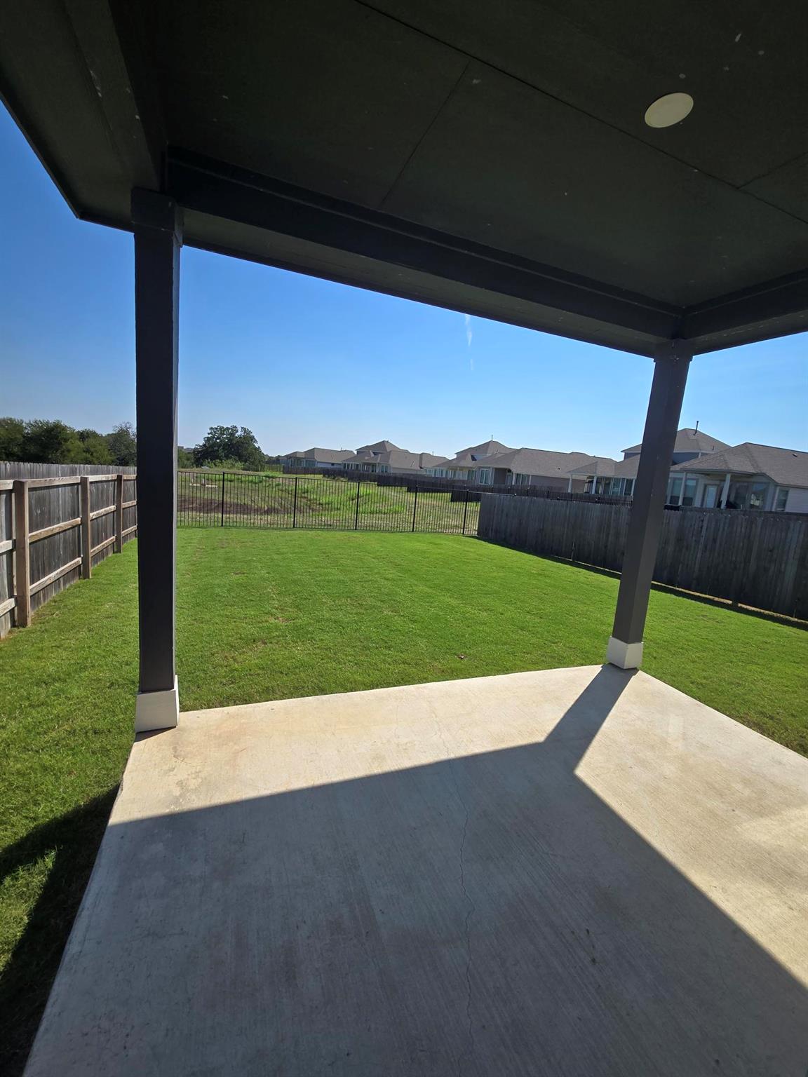 409 Mira Mesa Dr, Liberty Hill, TX 78642