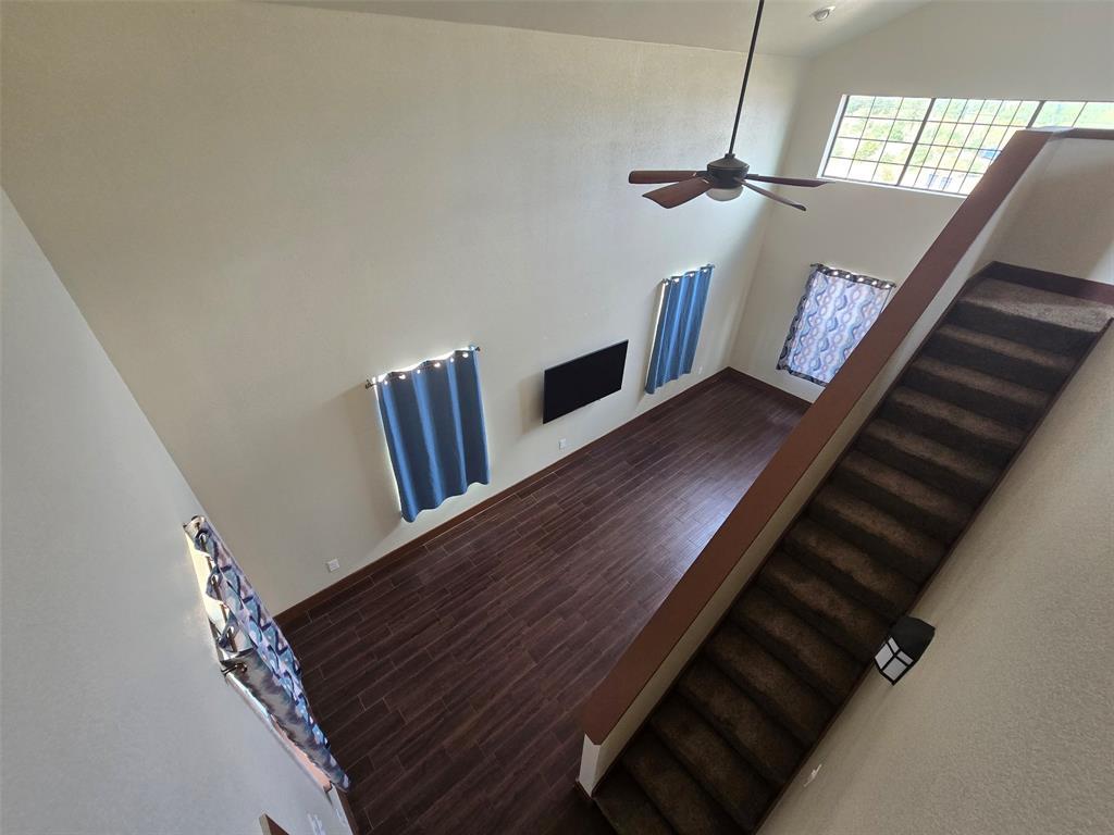 143 Spring Hollow Trl, Smithville, TX 78957