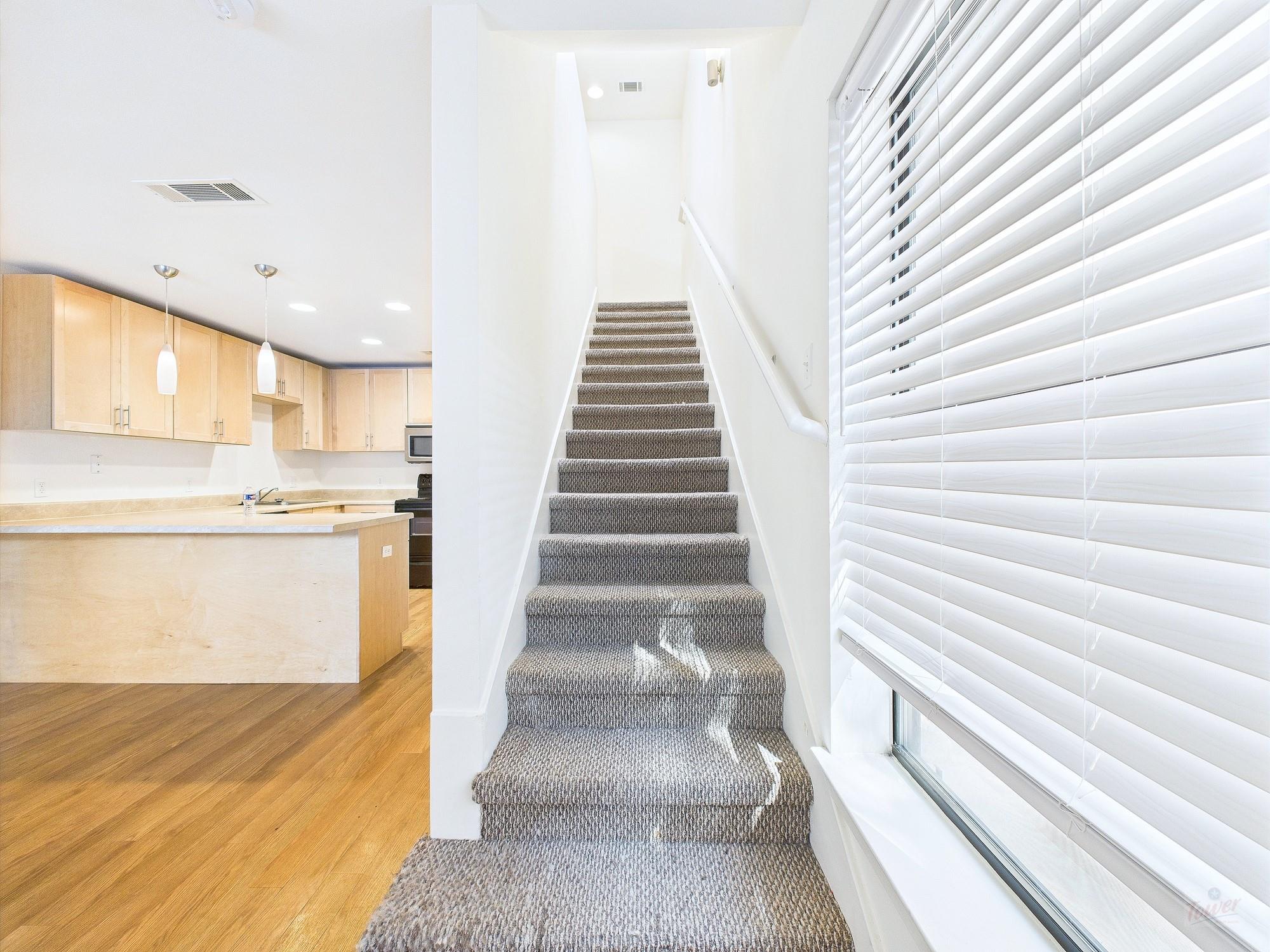 711 W 32nd St # 105, Austin, TX 78705