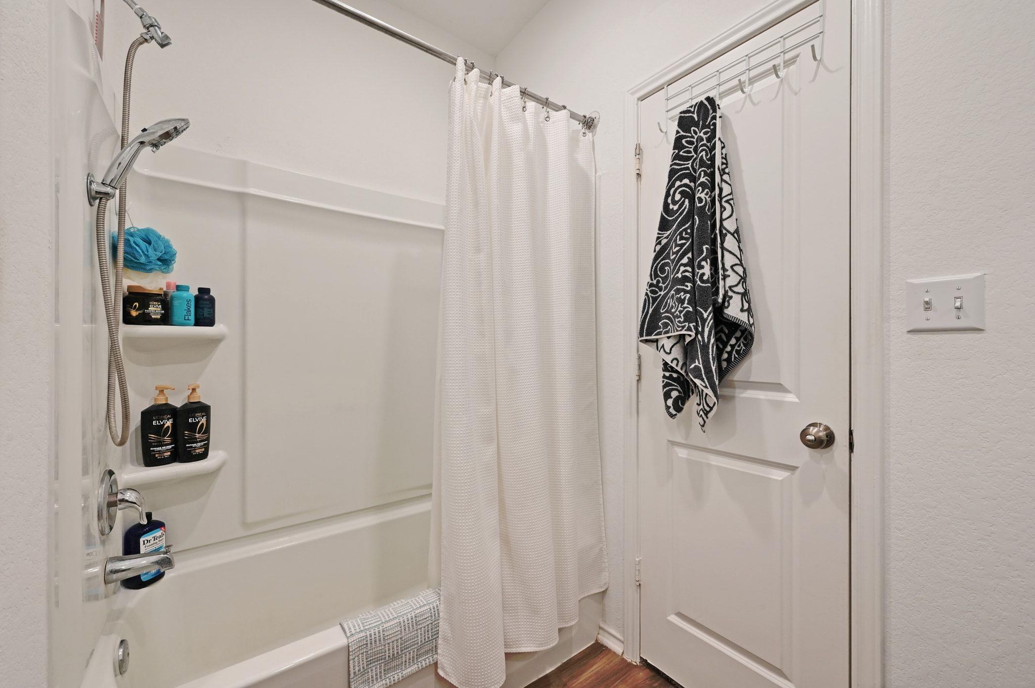 13704 Tordillo Dr, Elgin, TX 78621