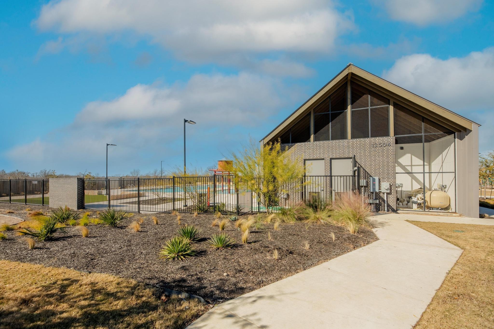 13704 Tordillo Dr, Elgin, TX 78621