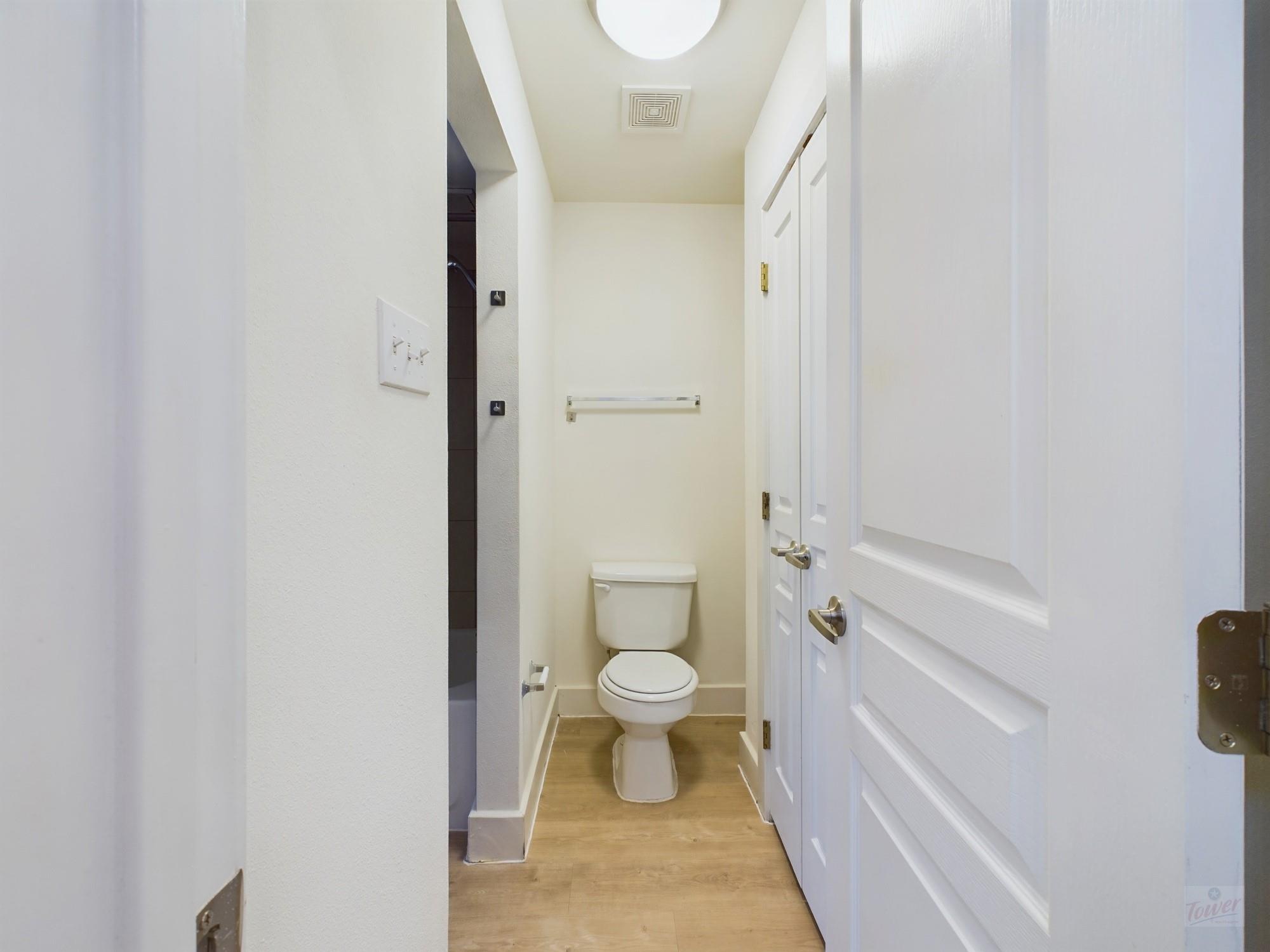 711 W 32nd St # 107, Austin, TX 78705