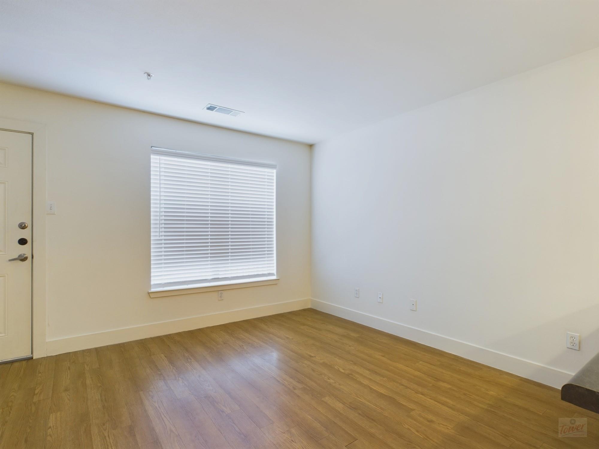 711 W 32nd St # 107, Austin, TX 78705