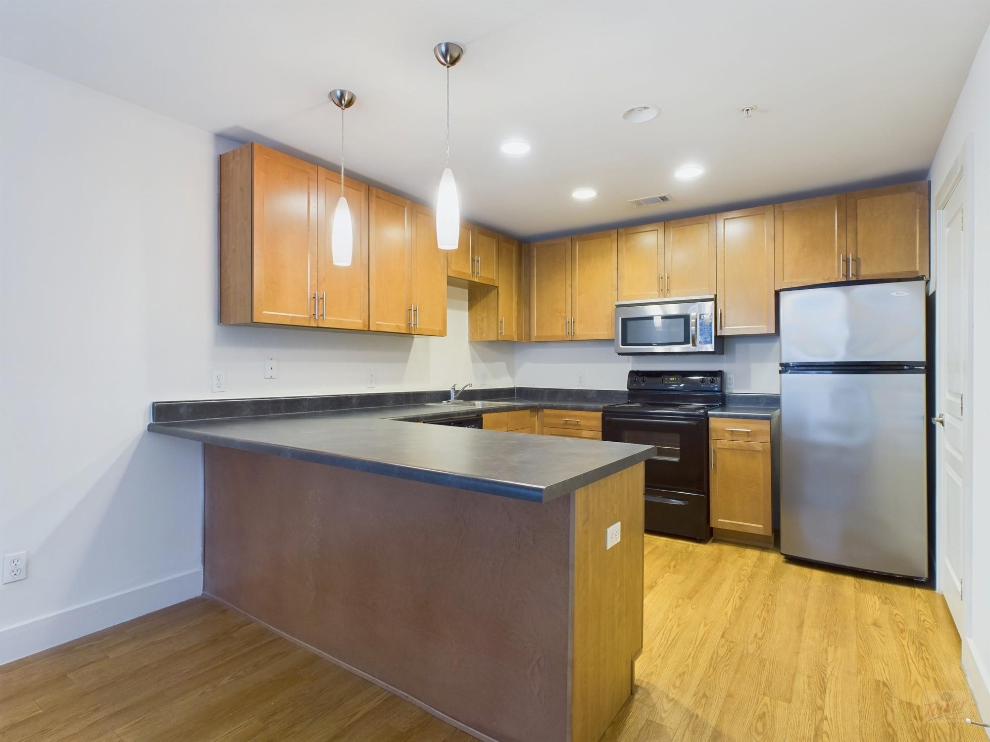 711 W 32nd St # 107, Austin, TX 78705