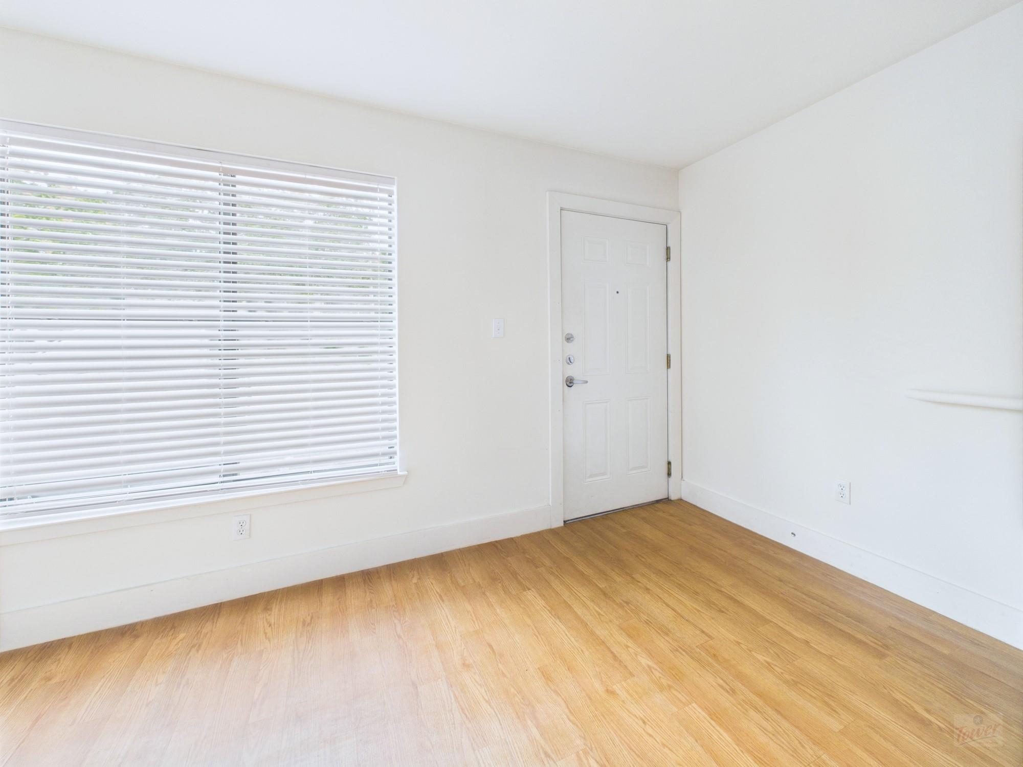 711 W 32nd St # 108, Austin, TX 78705