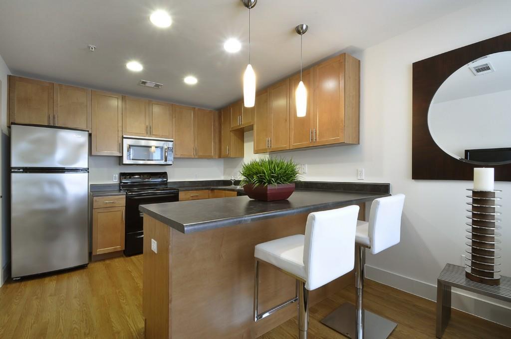 711 W 32nd St # 108, Austin, TX 78705