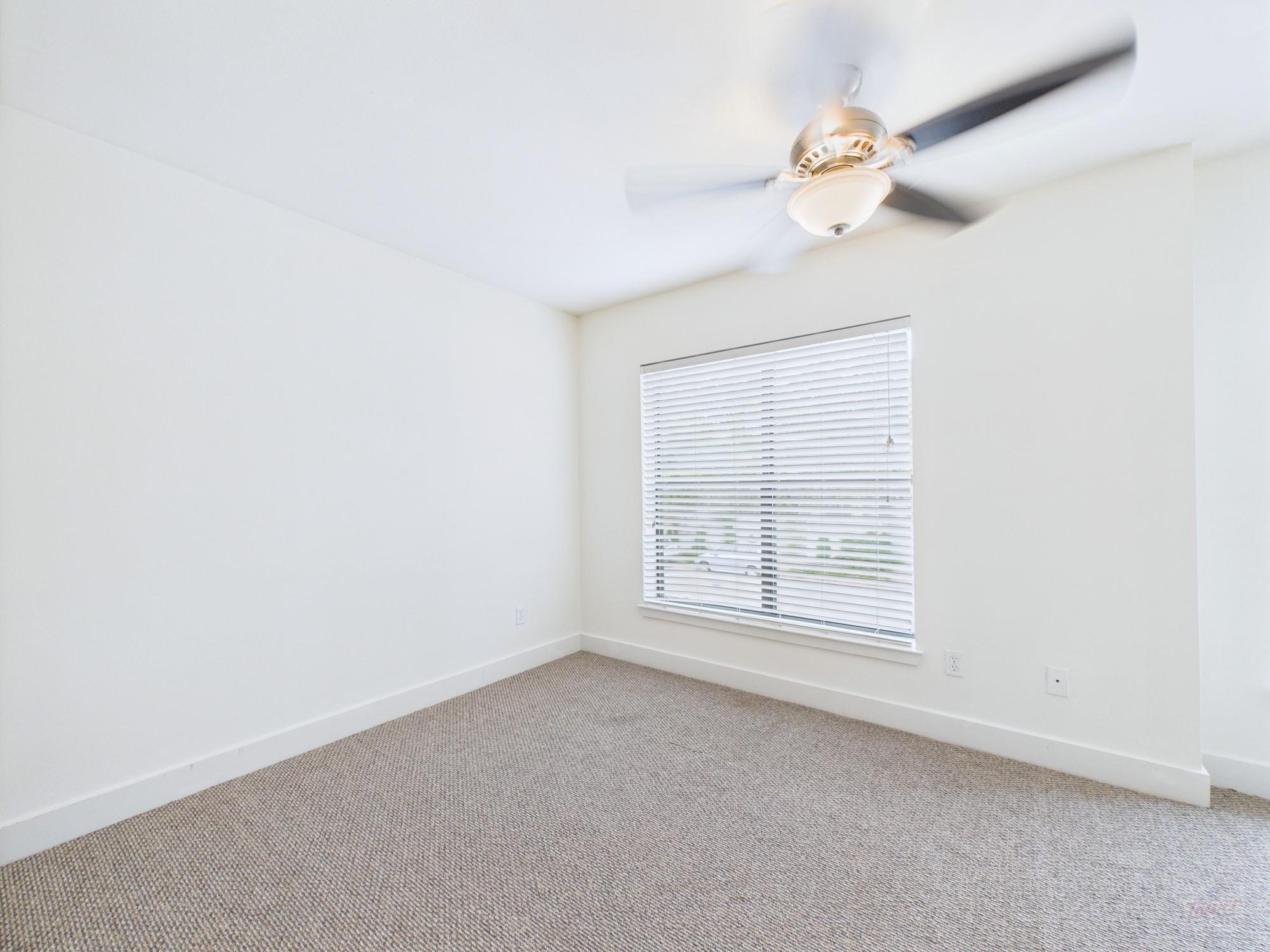 711 W 32nd St # 108, Austin, TX 78705