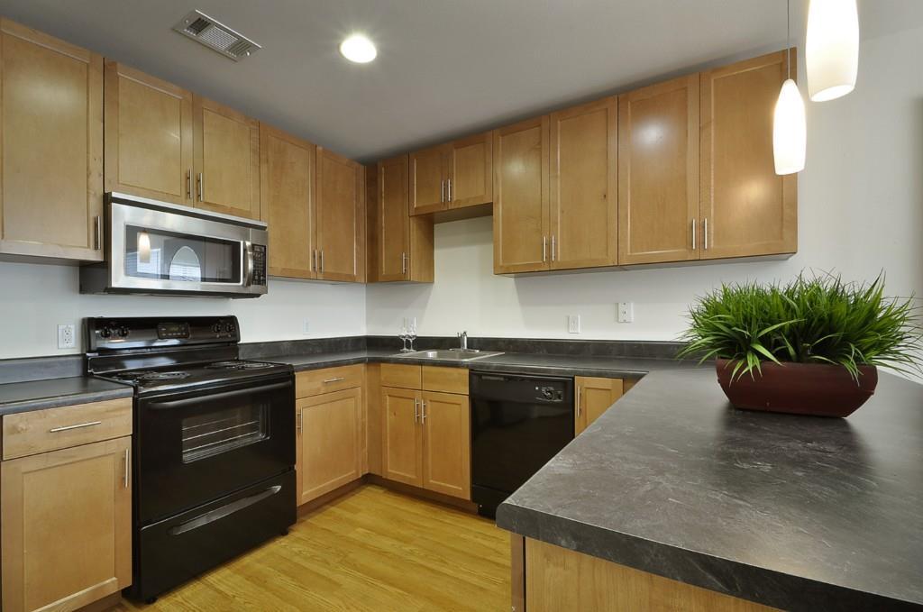 711 W 32nd St # 108, Austin, TX 78705