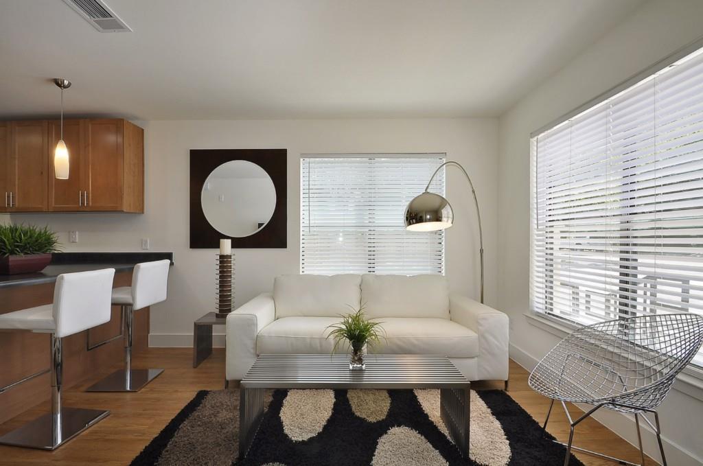 711 W 32nd St # 108, Austin, TX 78705