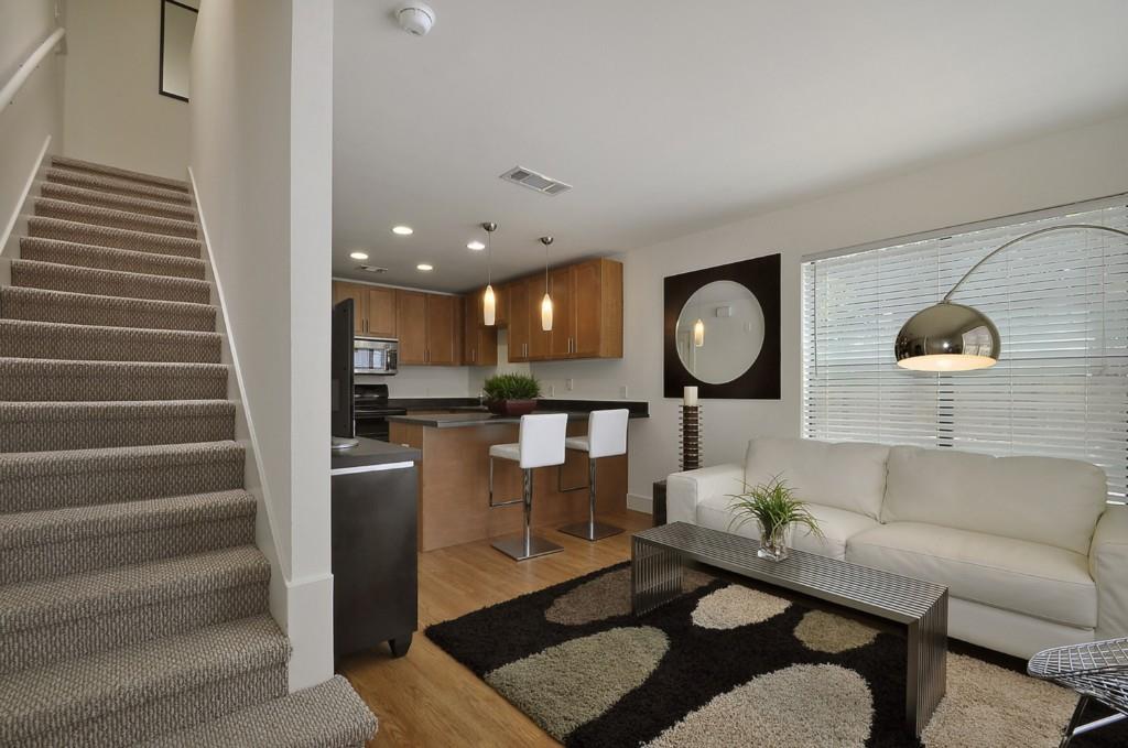 711 W 32nd St # 108, Austin, TX 78705