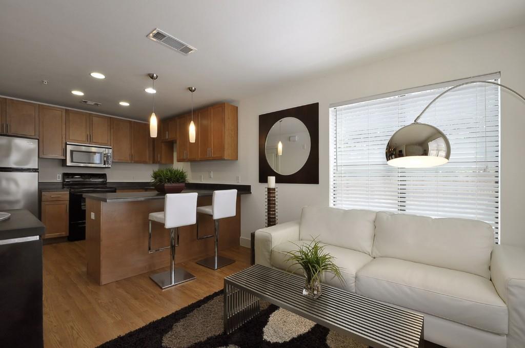 711 W 32nd St # 108, Austin, TX 78705