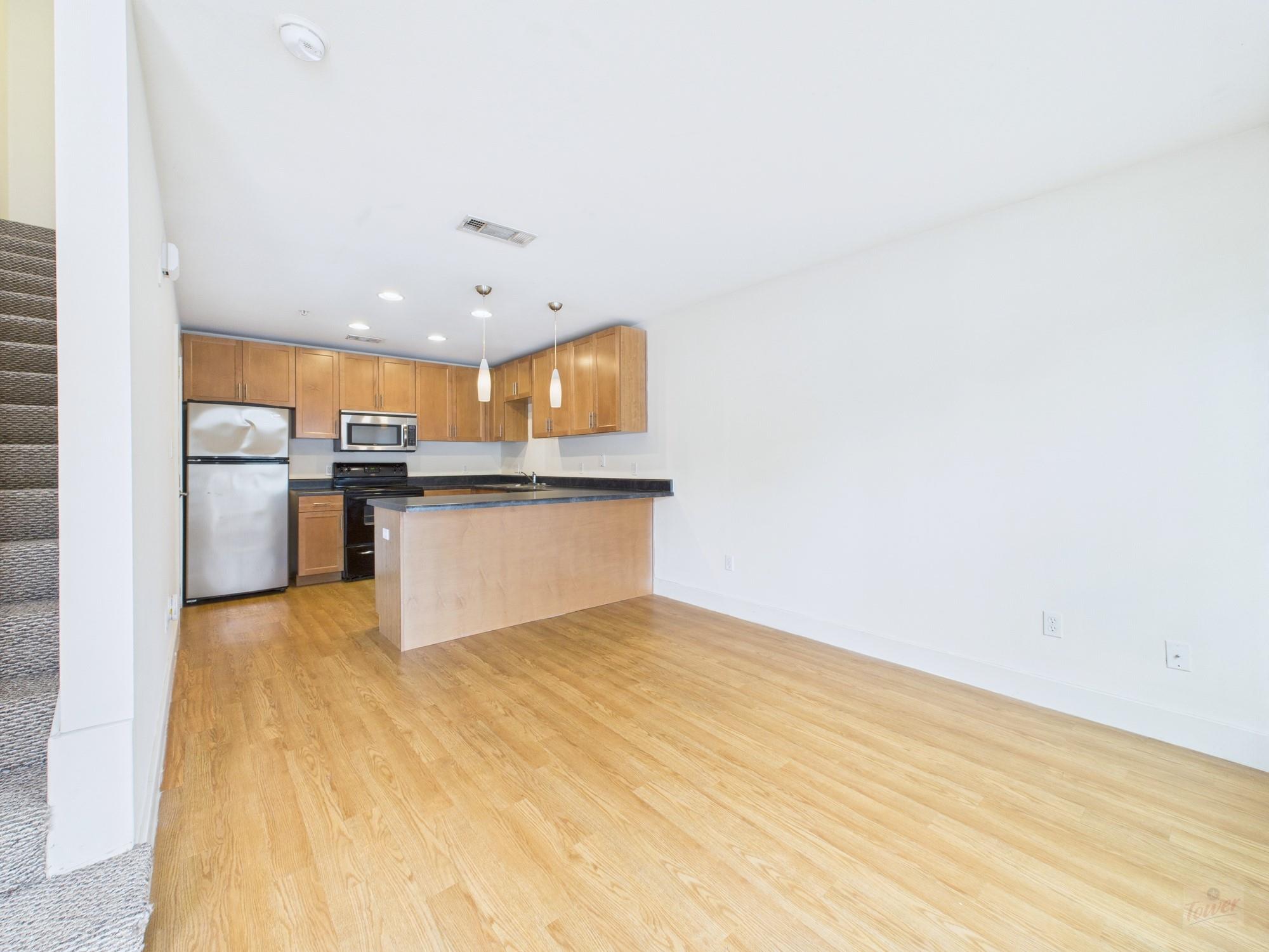 711 W 32nd St # 108, Austin, TX 78705