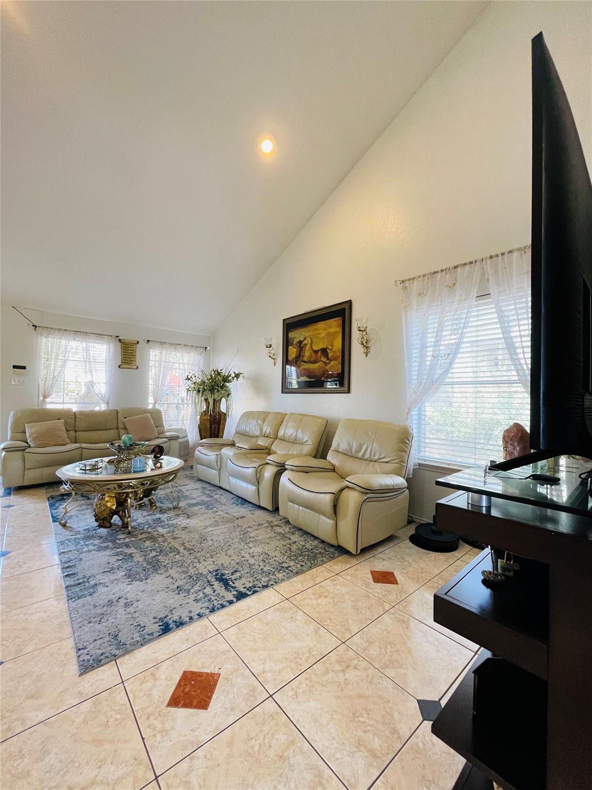 1021 Traci Michelle Dr, Pflugerville, TX 78660