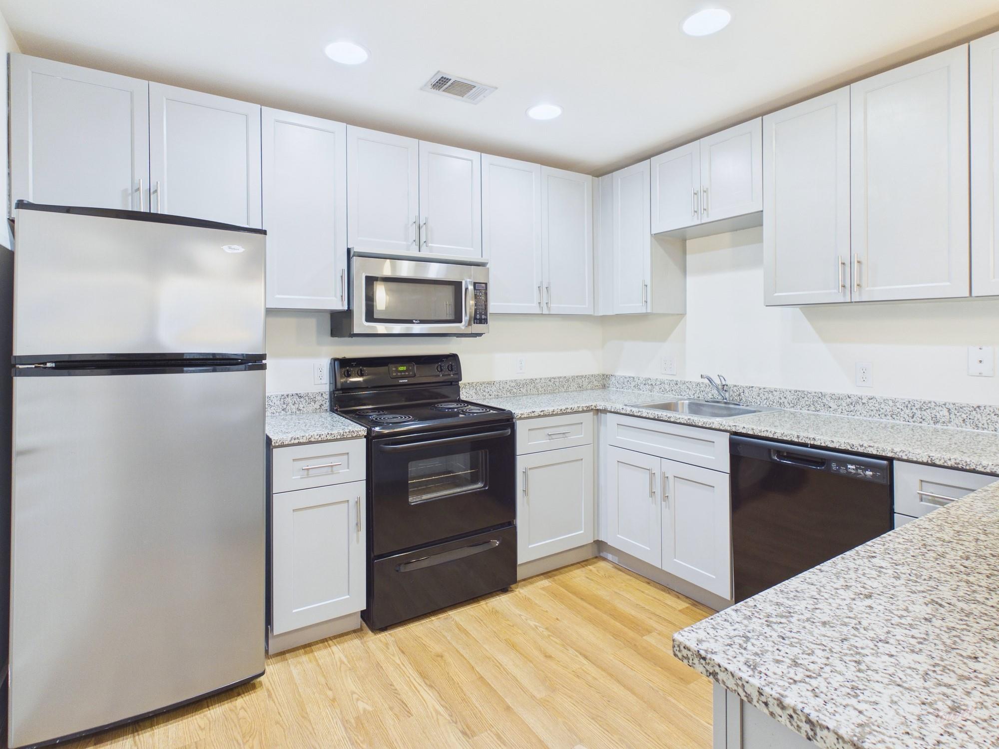 711 W 32nd St # 109, Austin, TX 78705