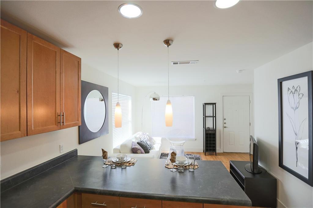 711 W 32nd St # 109, Austin, TX 78705