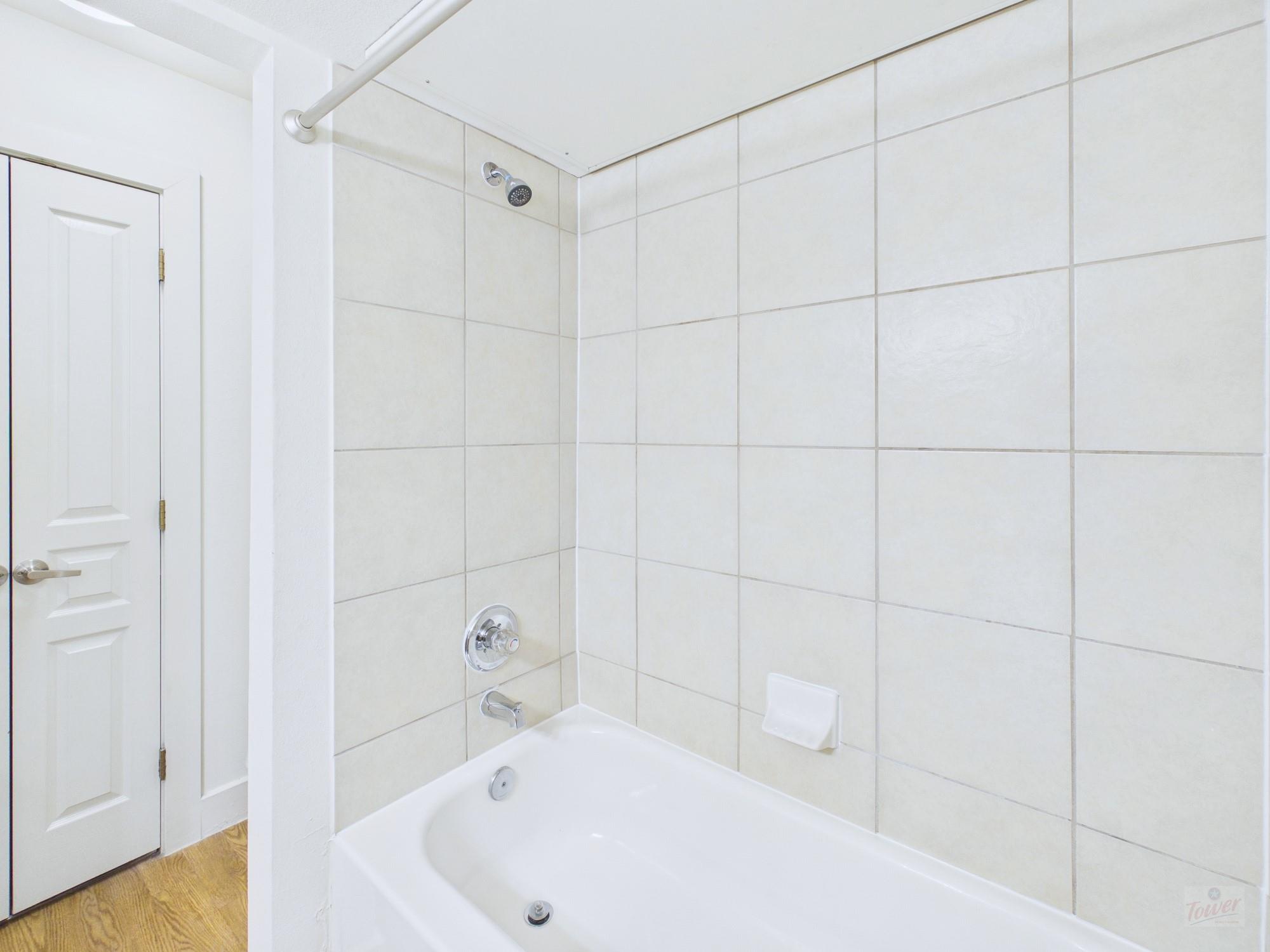 711 W 32nd St # 109, Austin, TX 78705