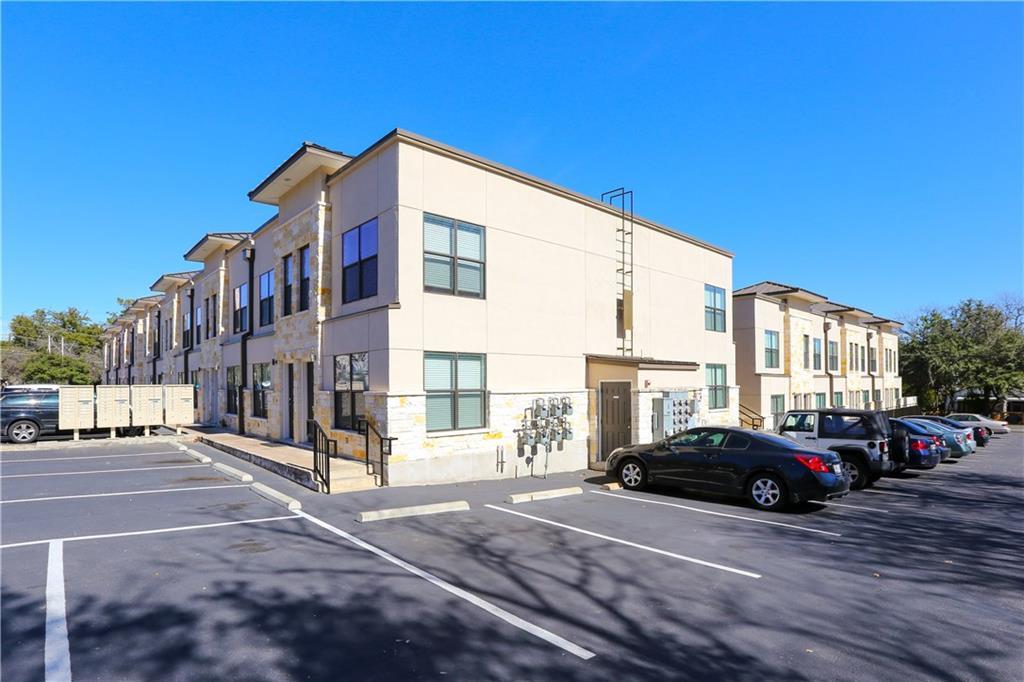 711 W 32nd St # 110, Austin, TX 78705