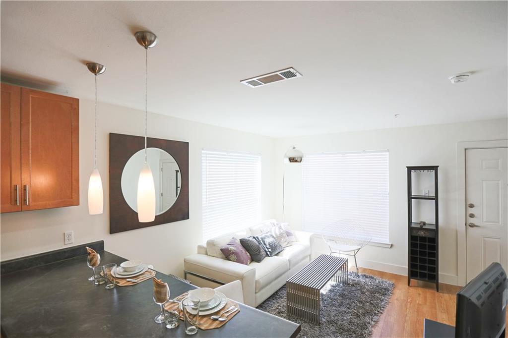 711 W 32nd St # 110, Austin, TX 78705