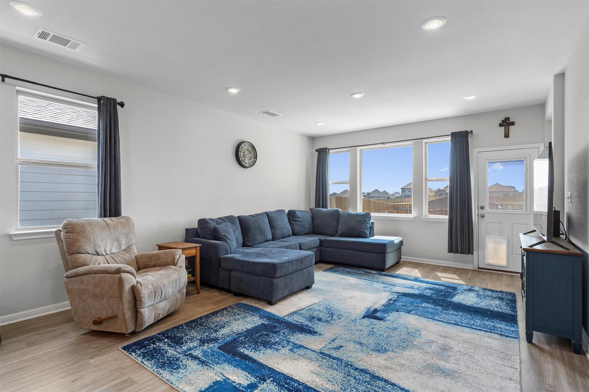 310 Tolo Dr, Elgin, TX 78621