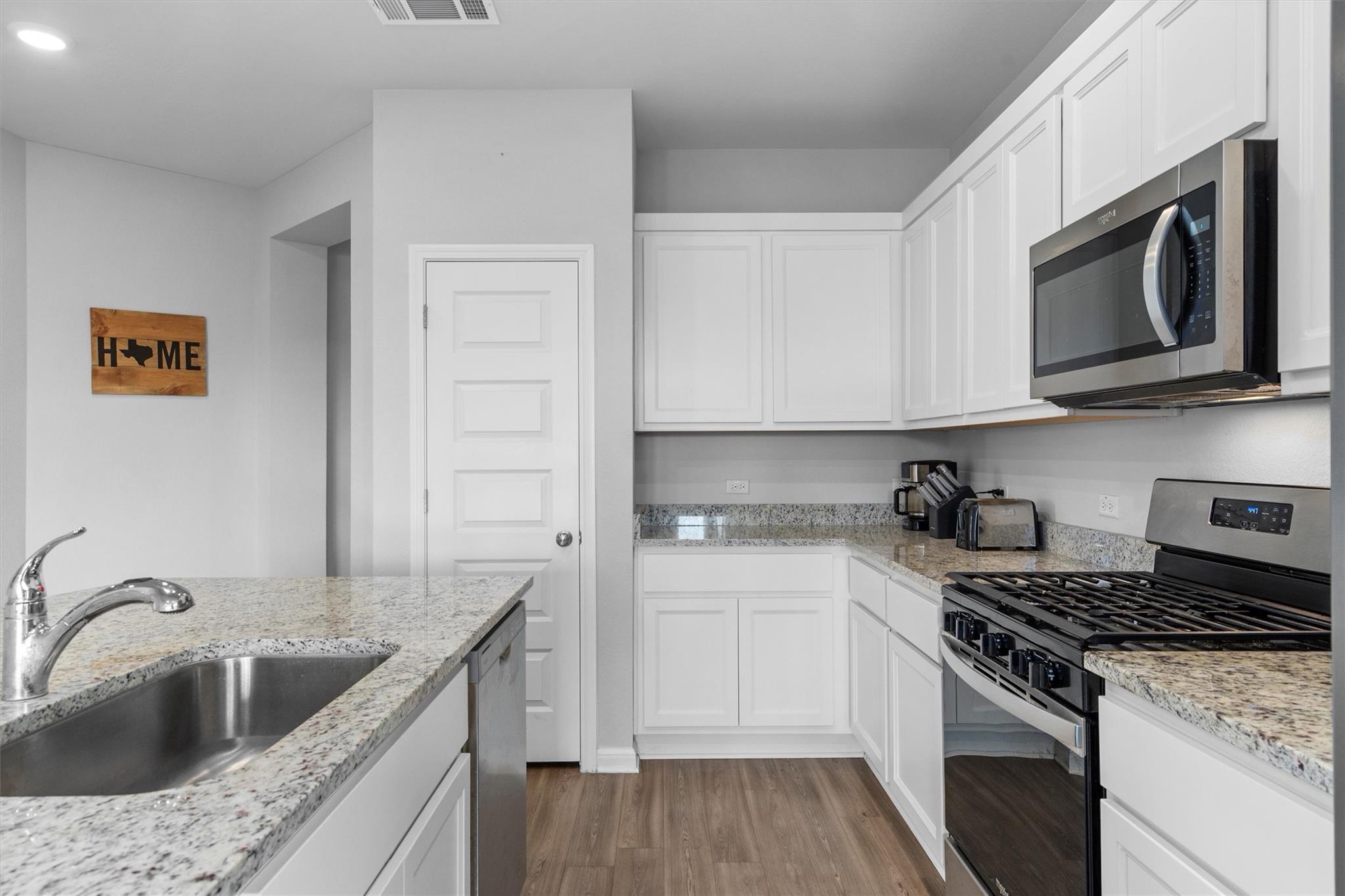 310 Tolo Dr, Elgin, TX 78621