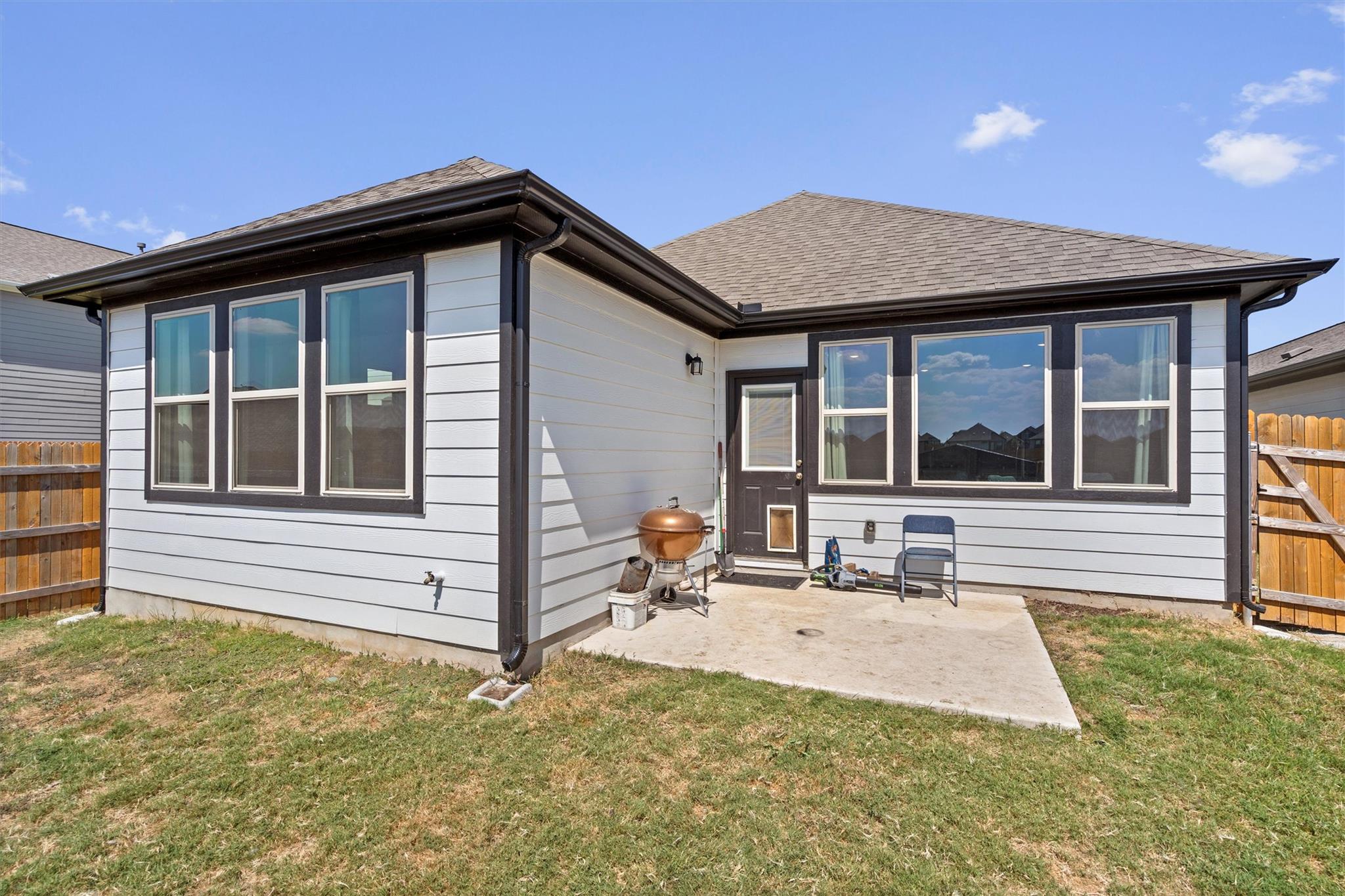 310 Tolo Dr, Elgin, TX 78621