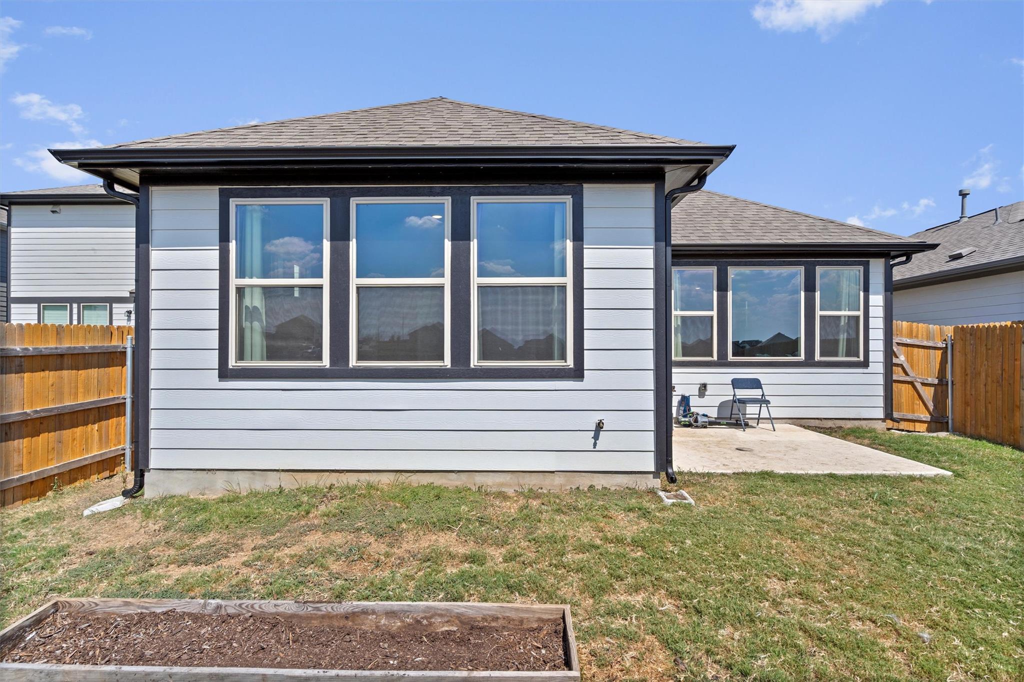 310 Tolo Dr, Elgin, TX 78621