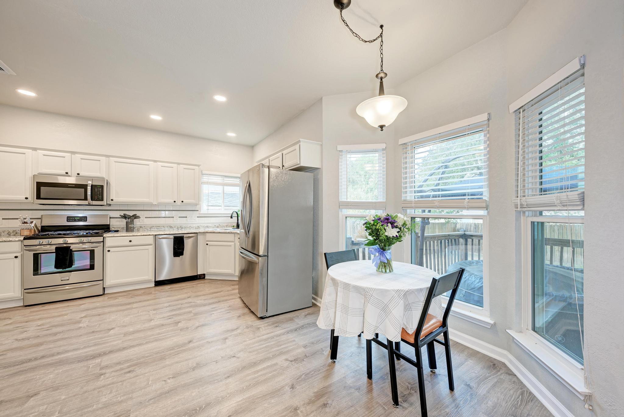 2508 Eastwood Ln, Round Rock, TX 78664