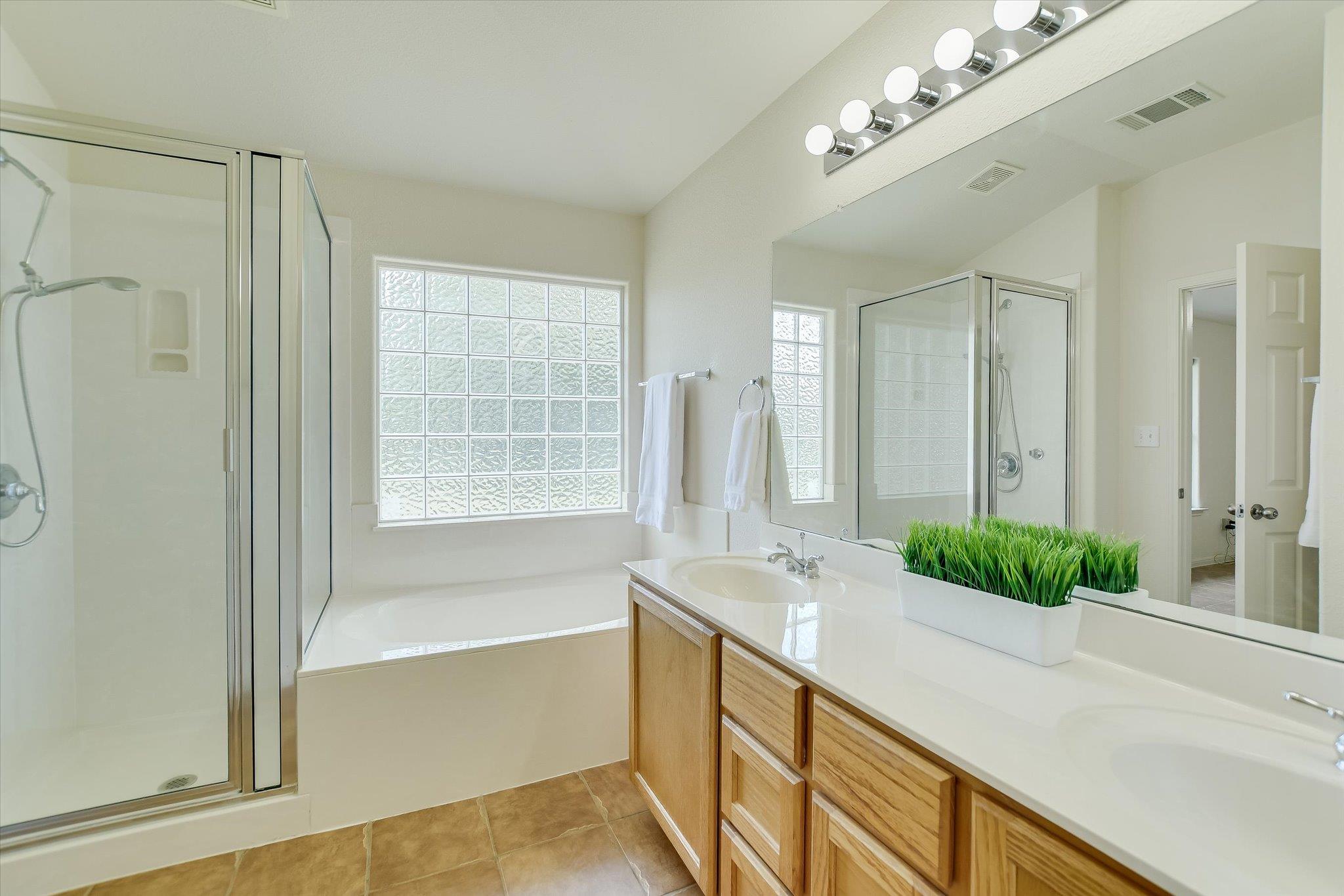 650 Speed Horse, Liberty Hill, TX 78642