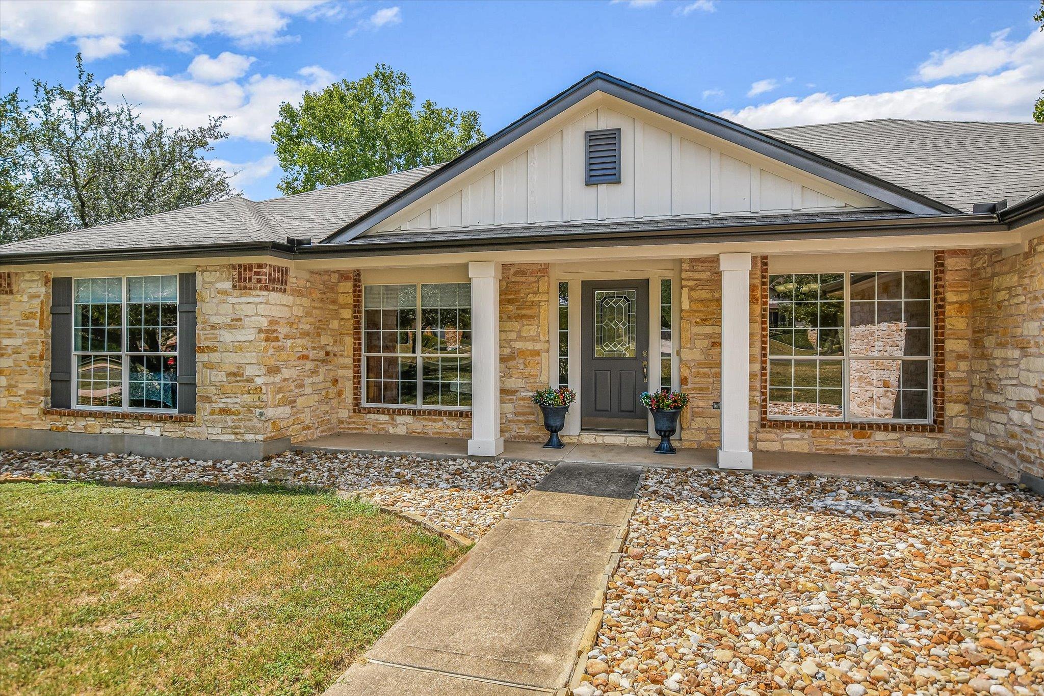 650 Speed Horse, Liberty Hill, TX 78642