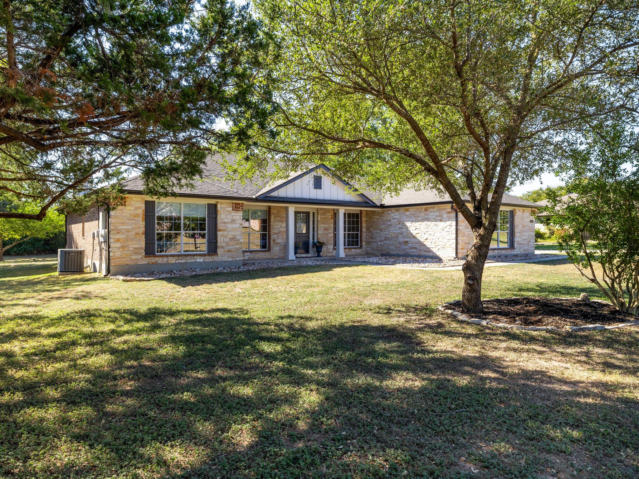 650 Speed Horse, Liberty Hill, TX 78642