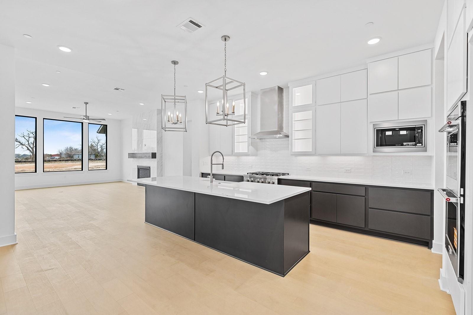 2385 Lineage Ln, Leander, TX 78641