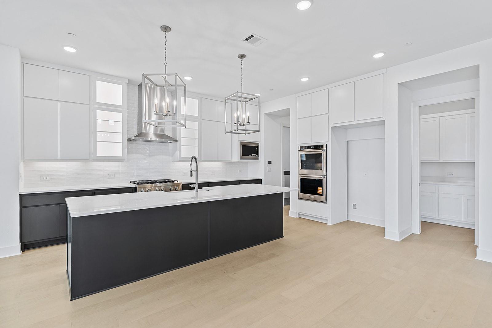 2385 Lineage Ln, Leander, TX 78641