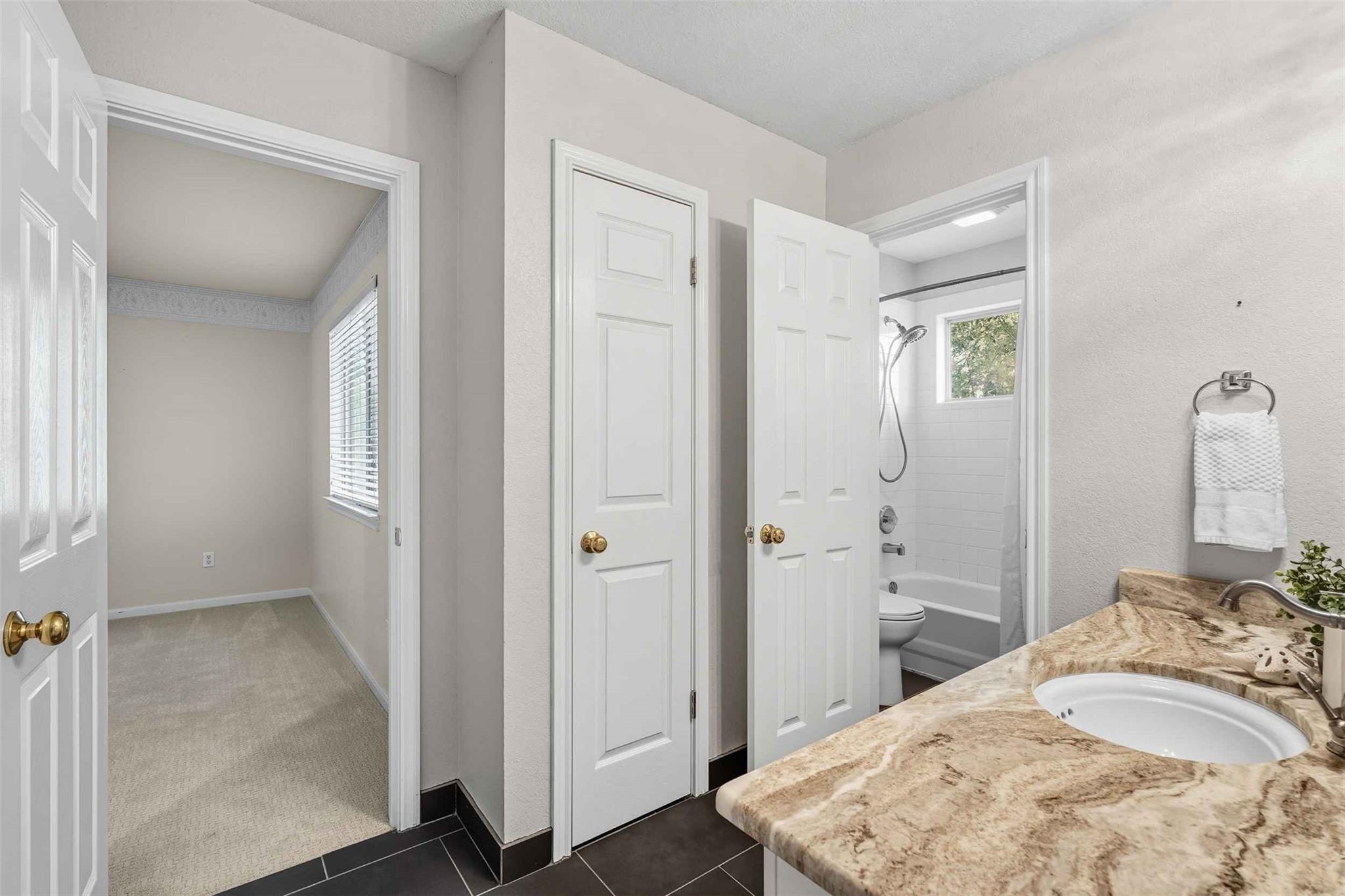 2021 Inverness Dr, Round Rock, TX 78681