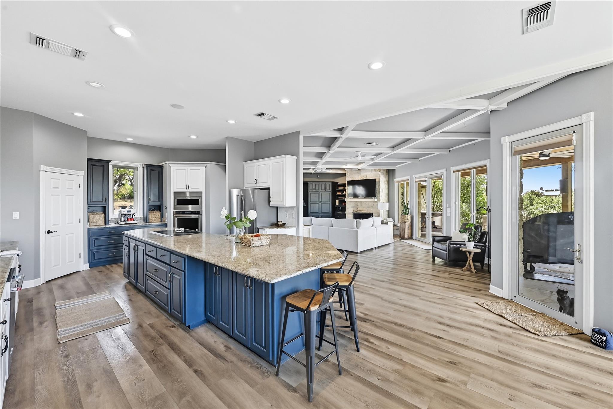 8075 Mount Sharp Rd, Wimberley, TX 78676