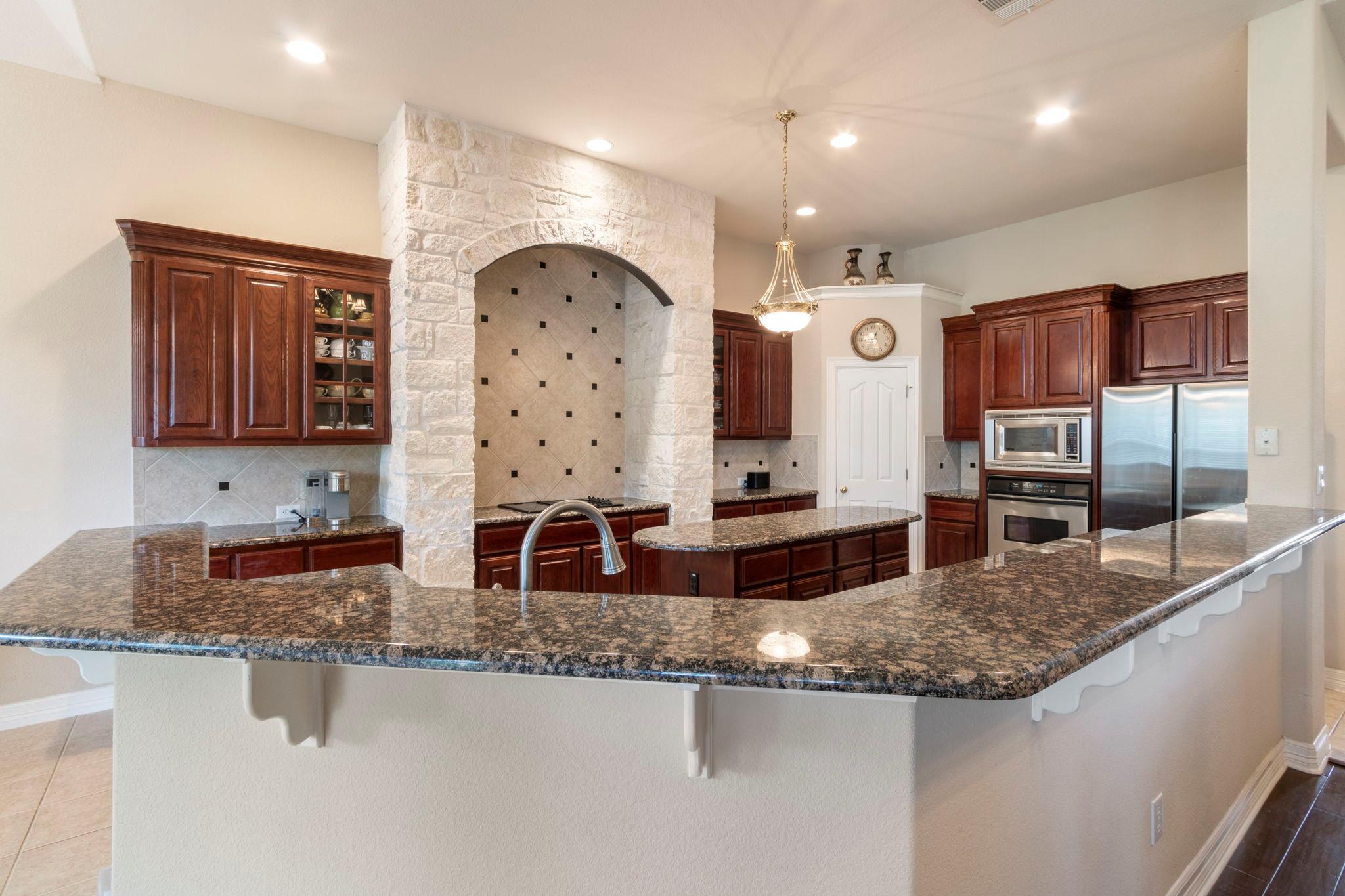 15 Sarazen Loop N, Georgetown, TX 78628