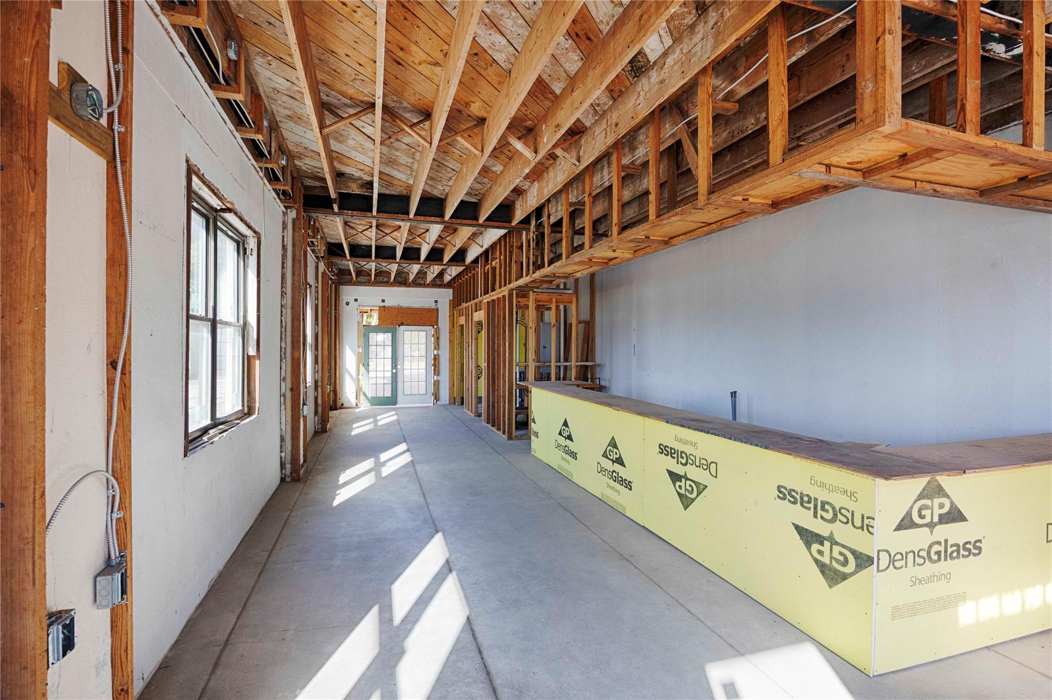 607 Lyons Ave, Schulenburg, TX 78956