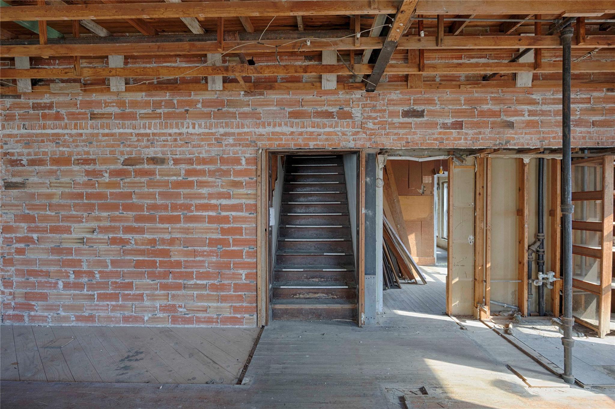 607 Lyons Ave, Schulenburg, TX 78956