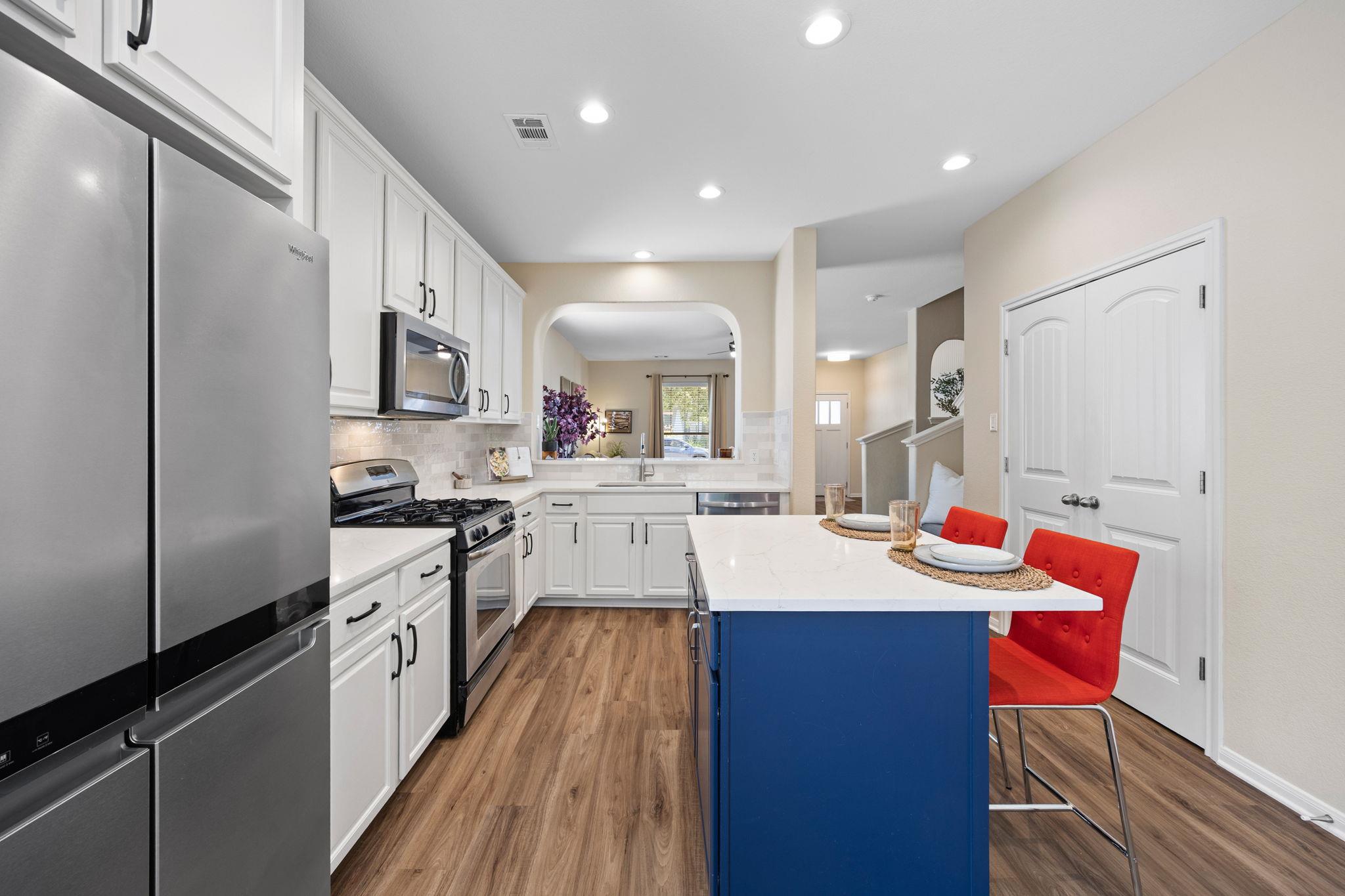 2200 Amur Dr, Austin, TX 78745