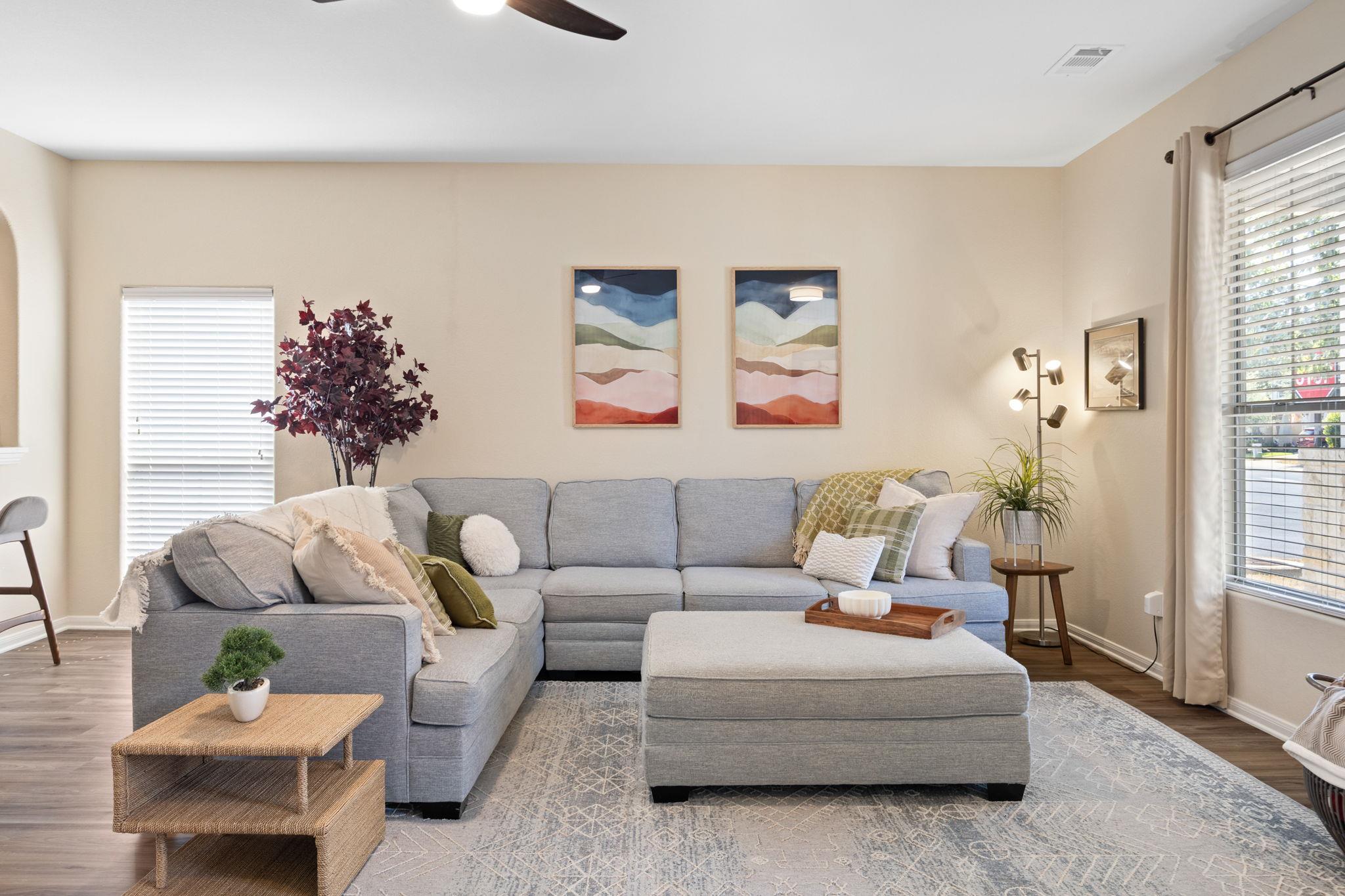 2200 Amur Dr, Austin, TX 78745