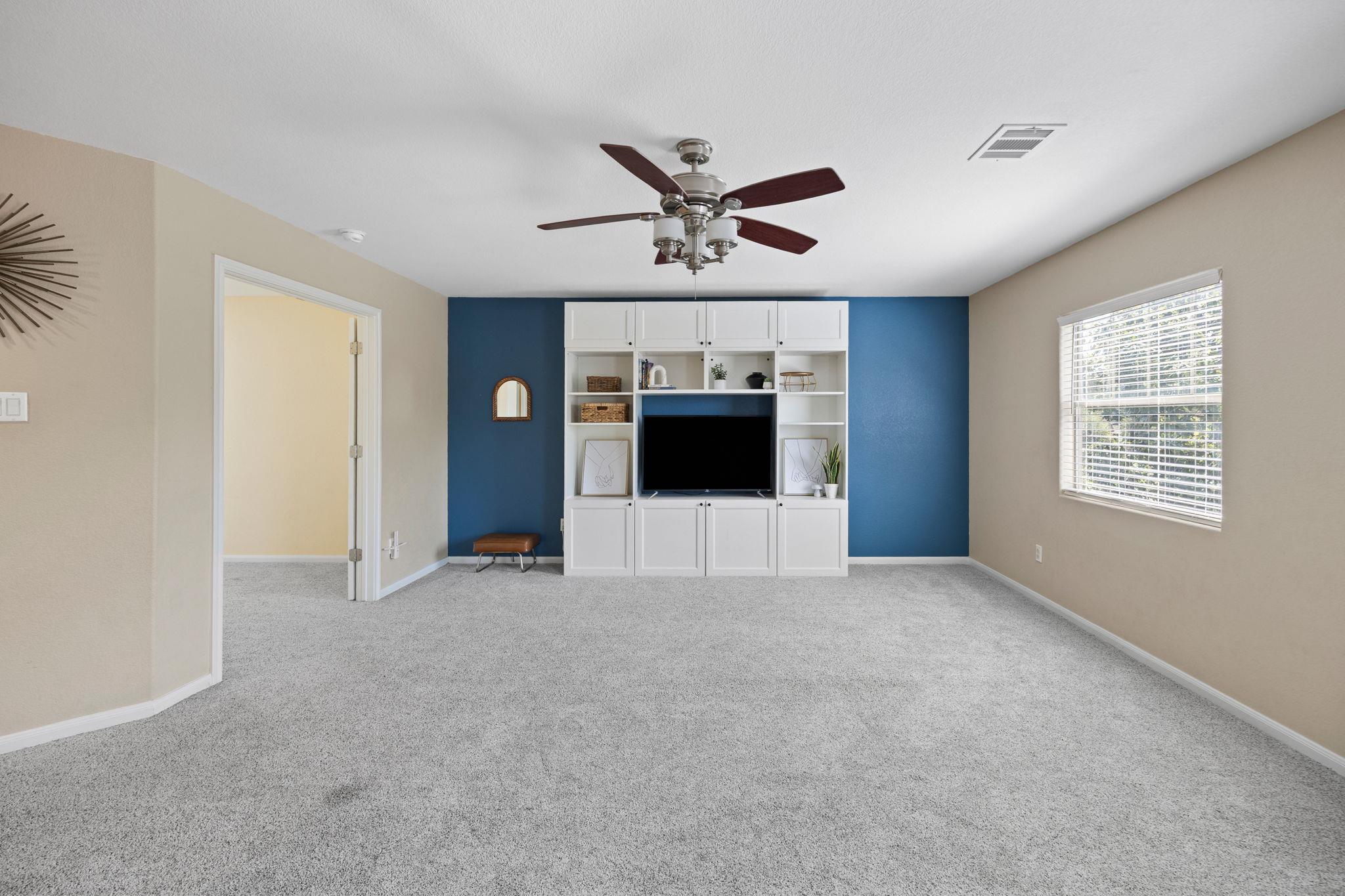 2200 Amur Dr, Austin, TX 78745