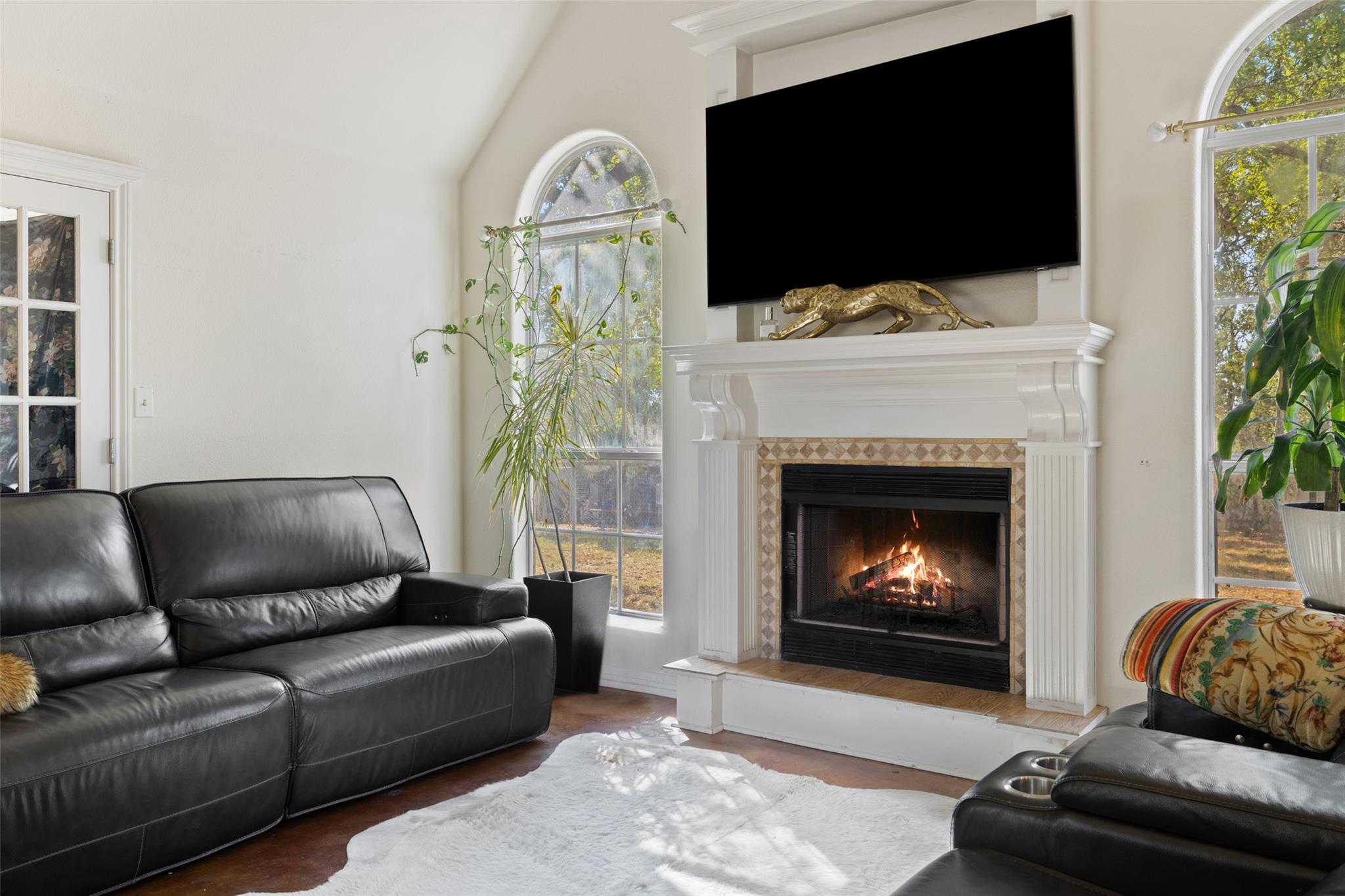 280 Stonegate Dr, Johnson City, TX 78636