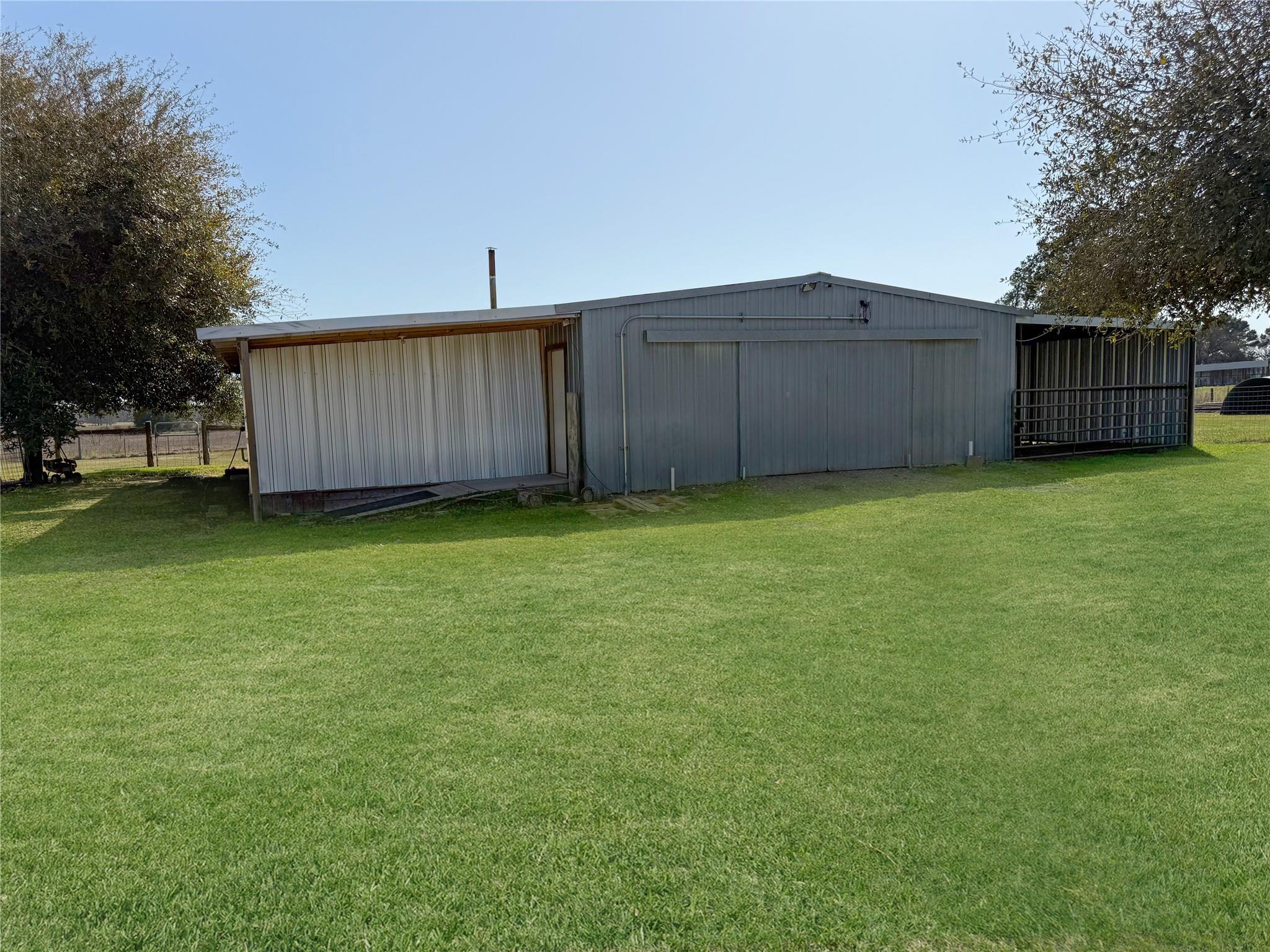 1401 Fm 112, Lexington, TX 78947