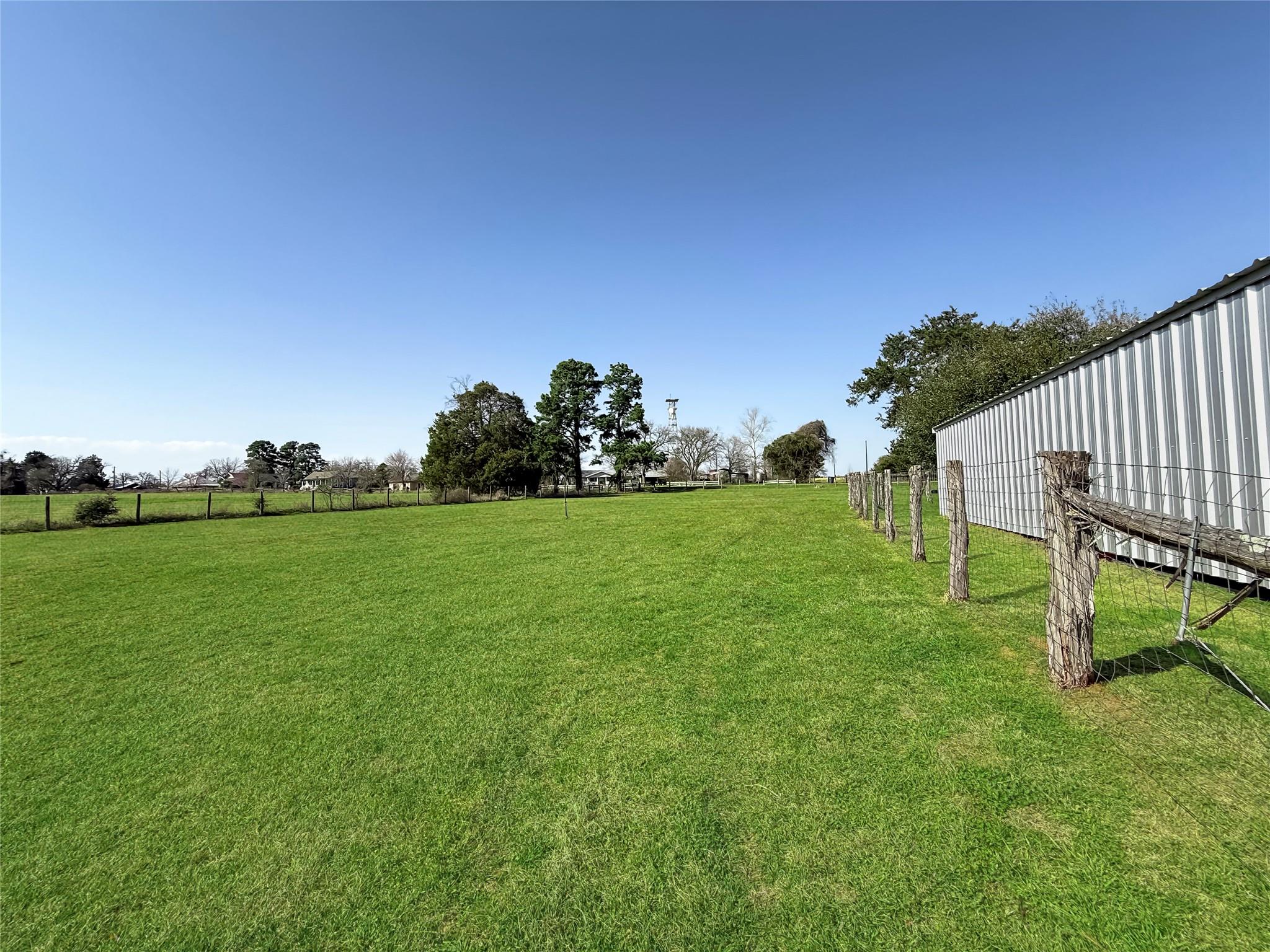 1401 Fm 112, Lexington, TX 78947